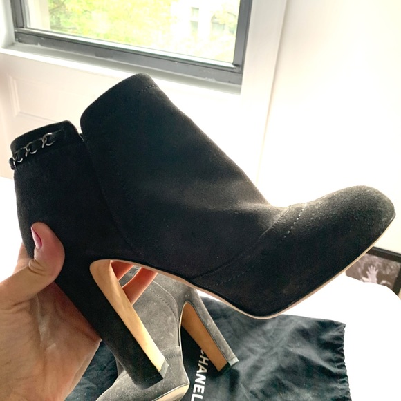 CHANEL grey ankle boots 37.5 ** Only worn twice** - Picture 4 of 5